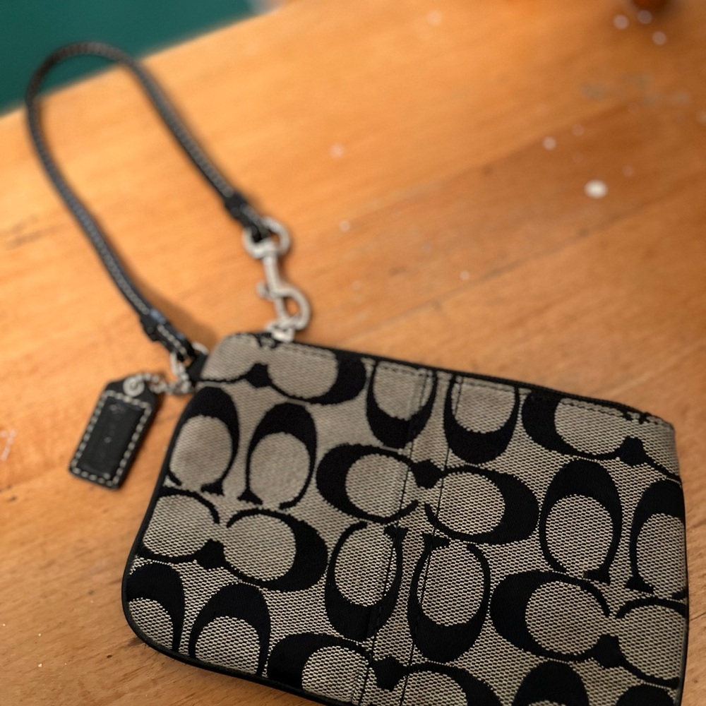 Real Coach wristlet - Picture 5 of 5